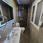 Gevin's 2 Apartment